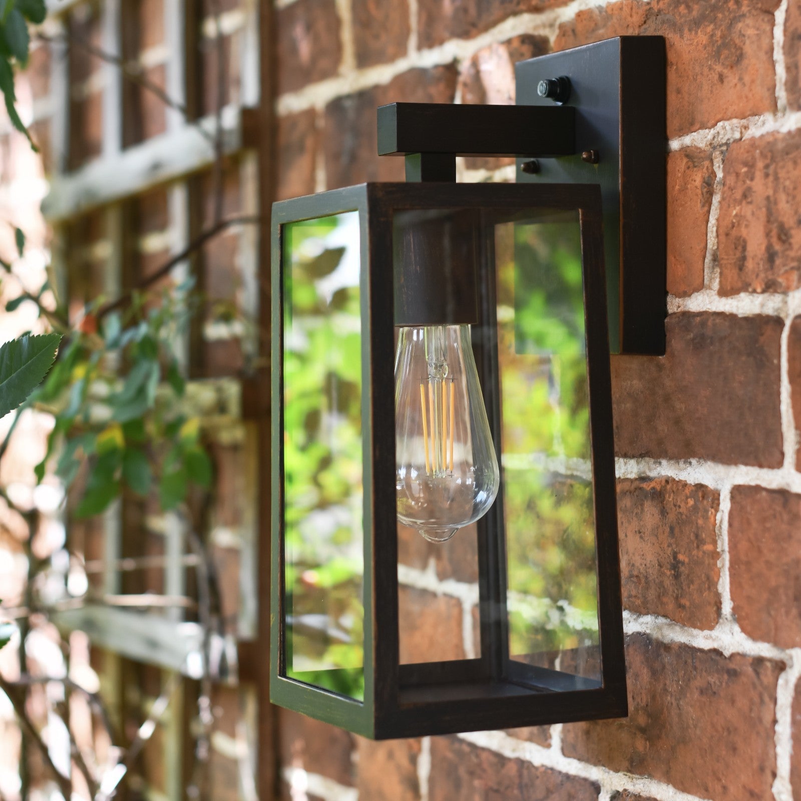 'Boîte' Copper Top Fix Wall Light Traditional Outdoor Garden Lantern IP44