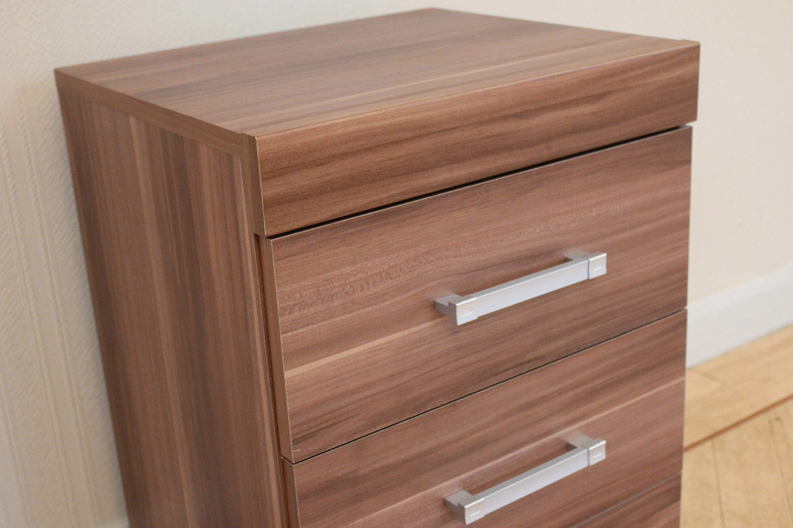 3 Drawer Walnut Effect Bedside Cabinet / Table (3 Draw Chest) Bedroom Furniture