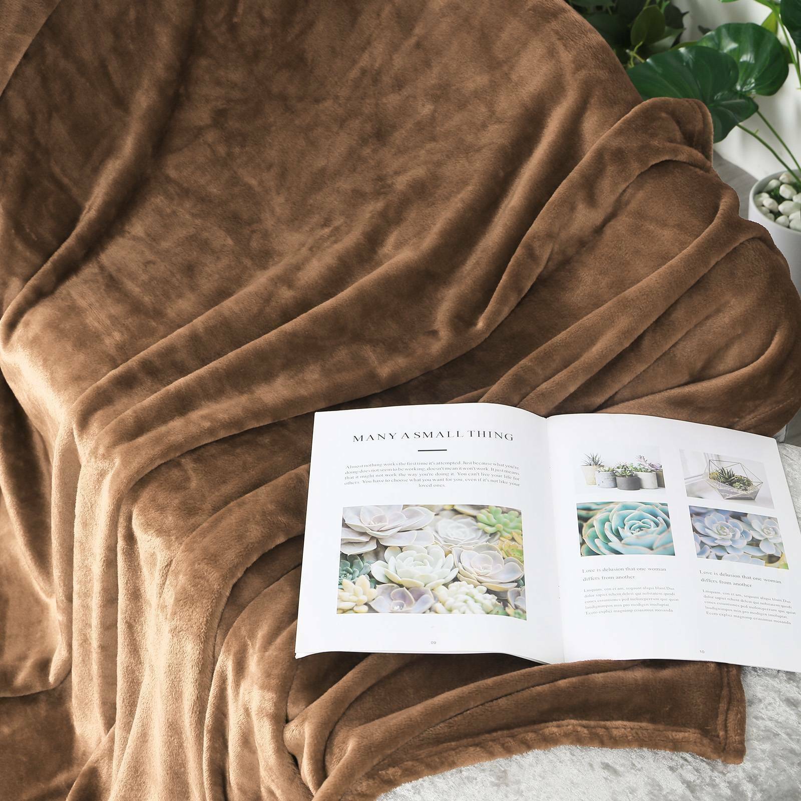 1.5*2M Polyester Throw Blanket Large Sofa Bed Thick Warm Faux Double Size