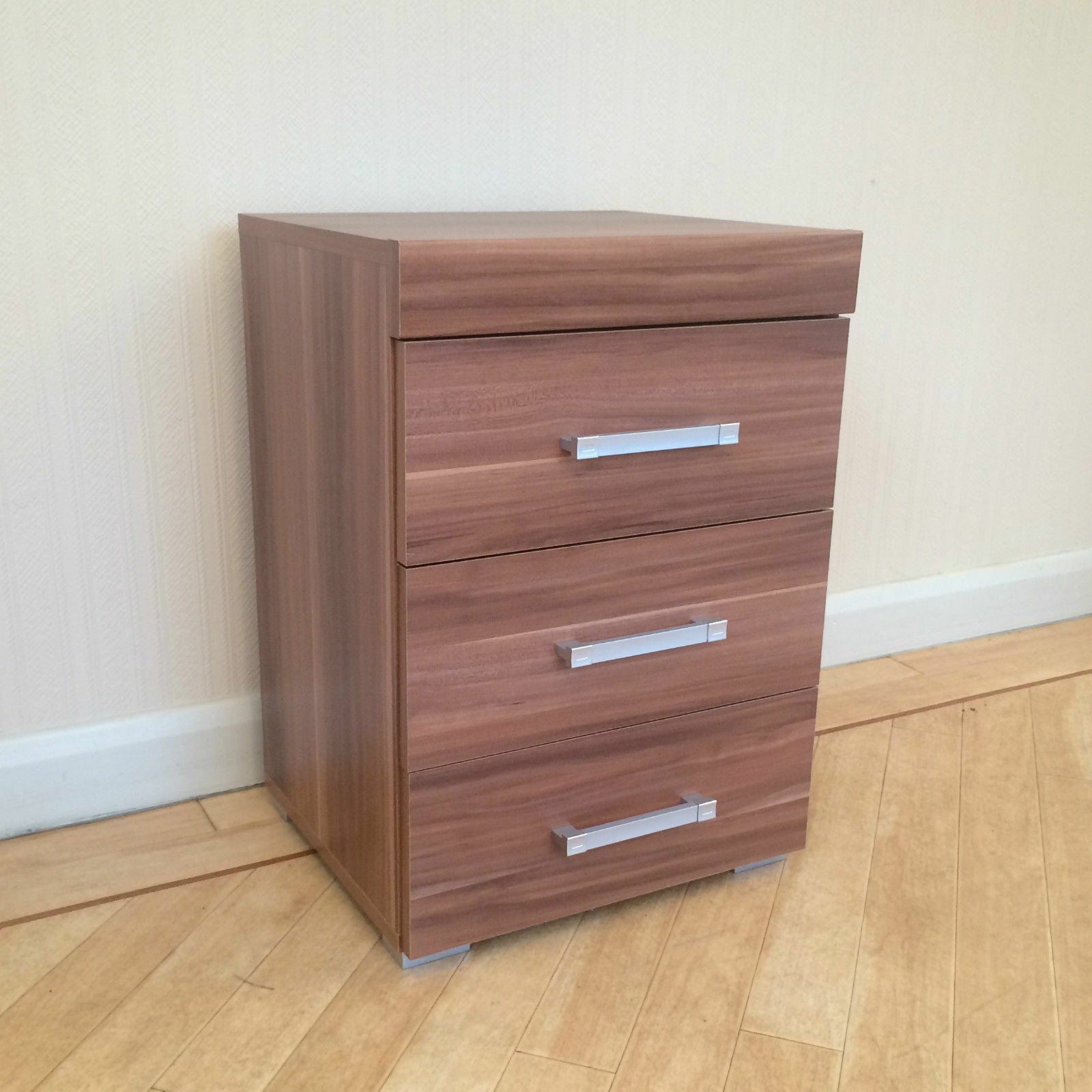 3 Drawer Walnut Effect Bedside Cabinet / Table (3 Draw Chest) Bedroom Furniture