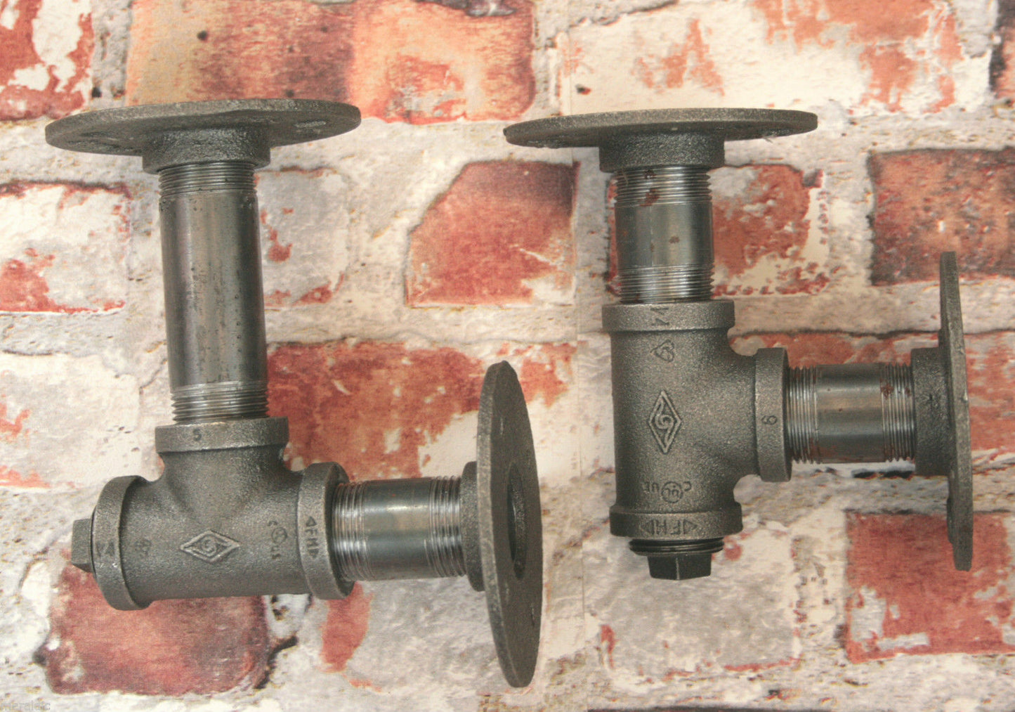 Industrial Steel Pipe Shelf Bracket Holder DIY 1 Pair Tee Nut Style