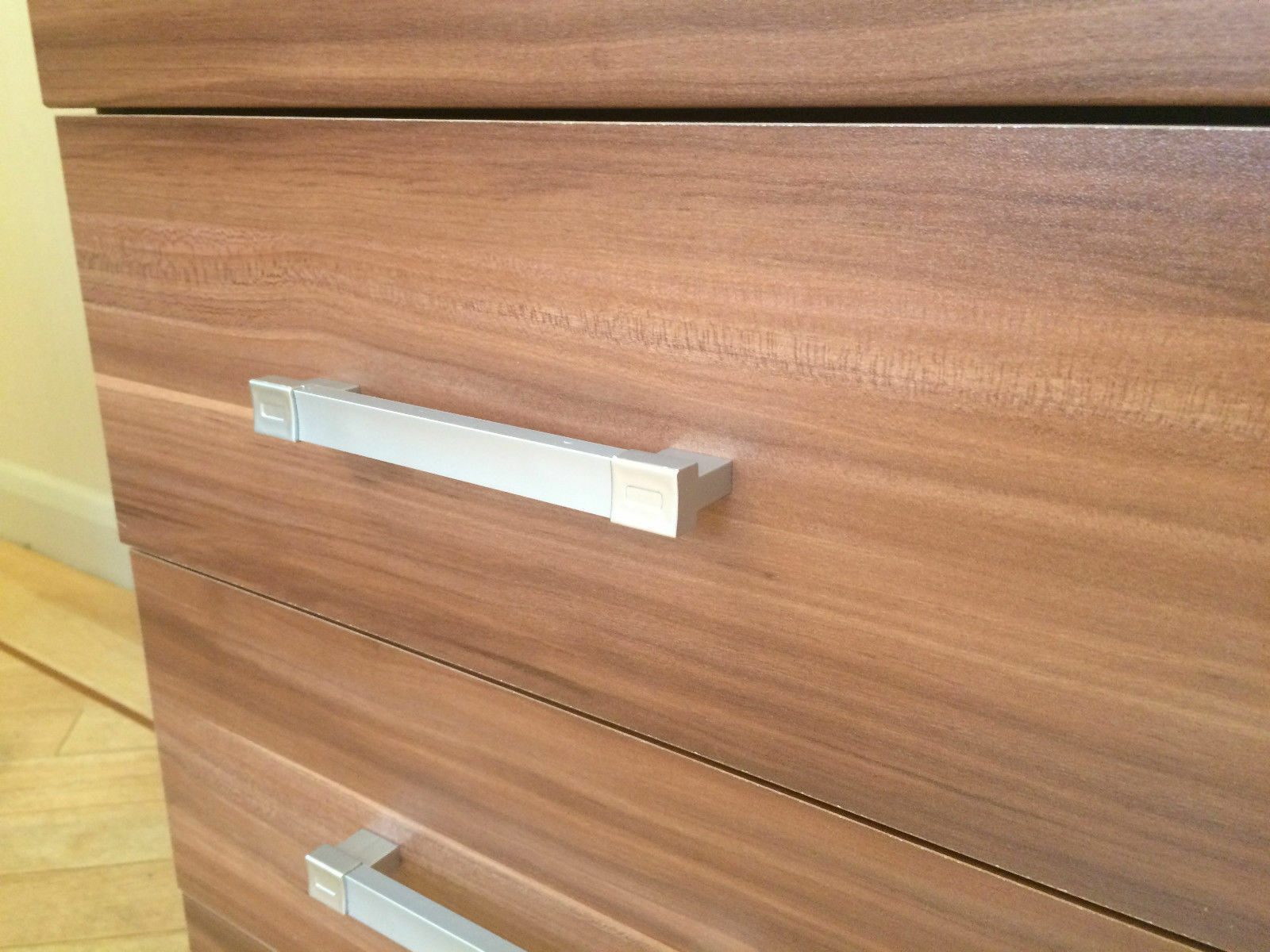 3 Drawer Walnut Effect Bedside Cabinet / Table (3 Draw Chest) Bedroom Furniture