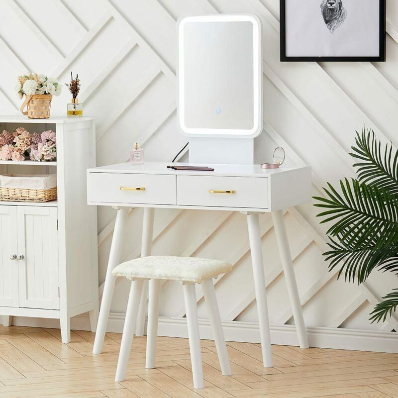 Simple white on sale vanity table