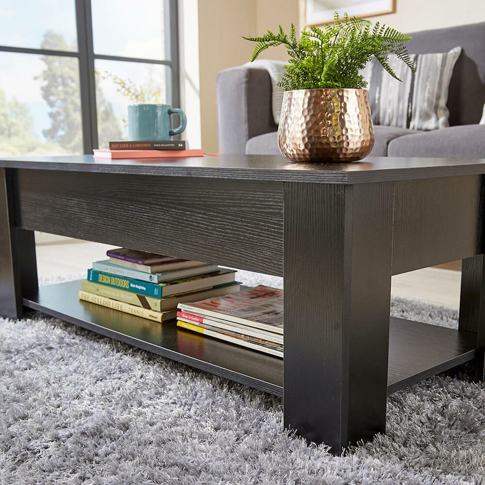 Black Wooden Coffee Table With Lift Up Top Storage Area and