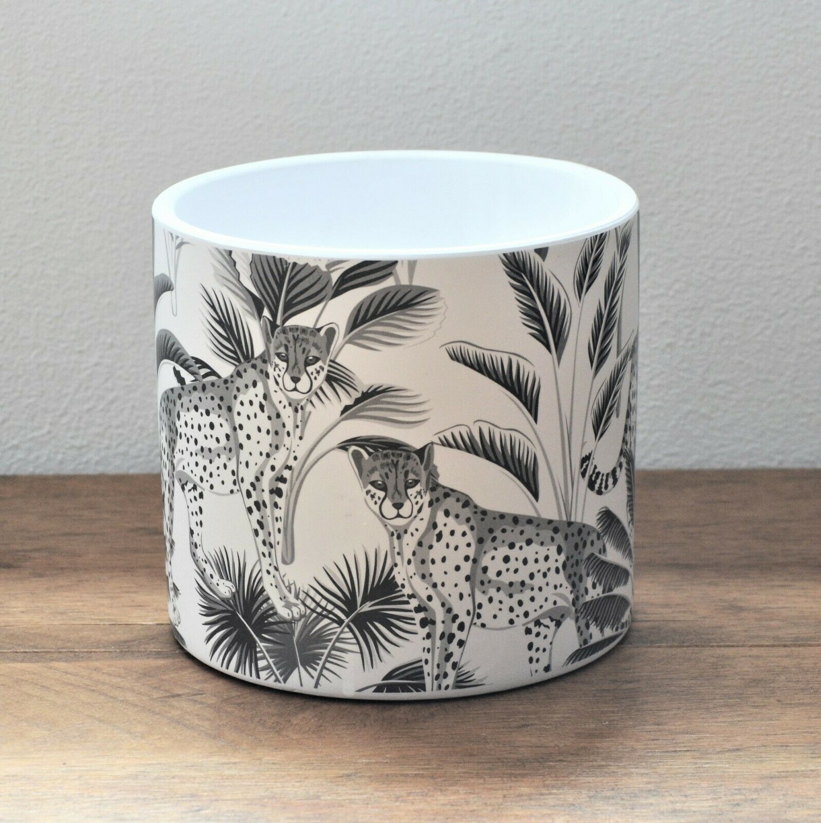 leopard plant pot 13.5cm Cheetah Animals Jungle Ceramic Indoor Plant Pot Holder Herb Cov – Quildinc