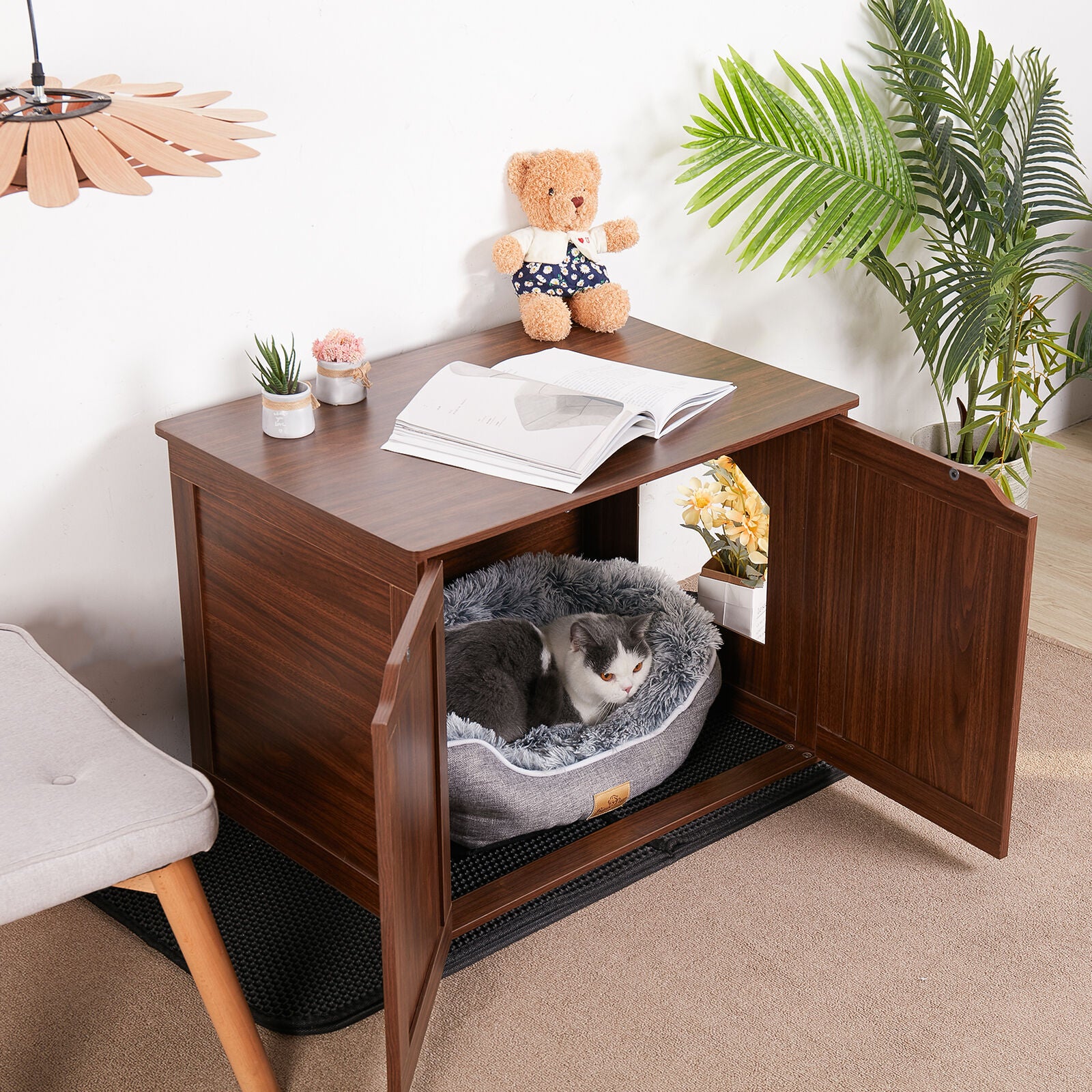 Litter box enclosure outlet bench