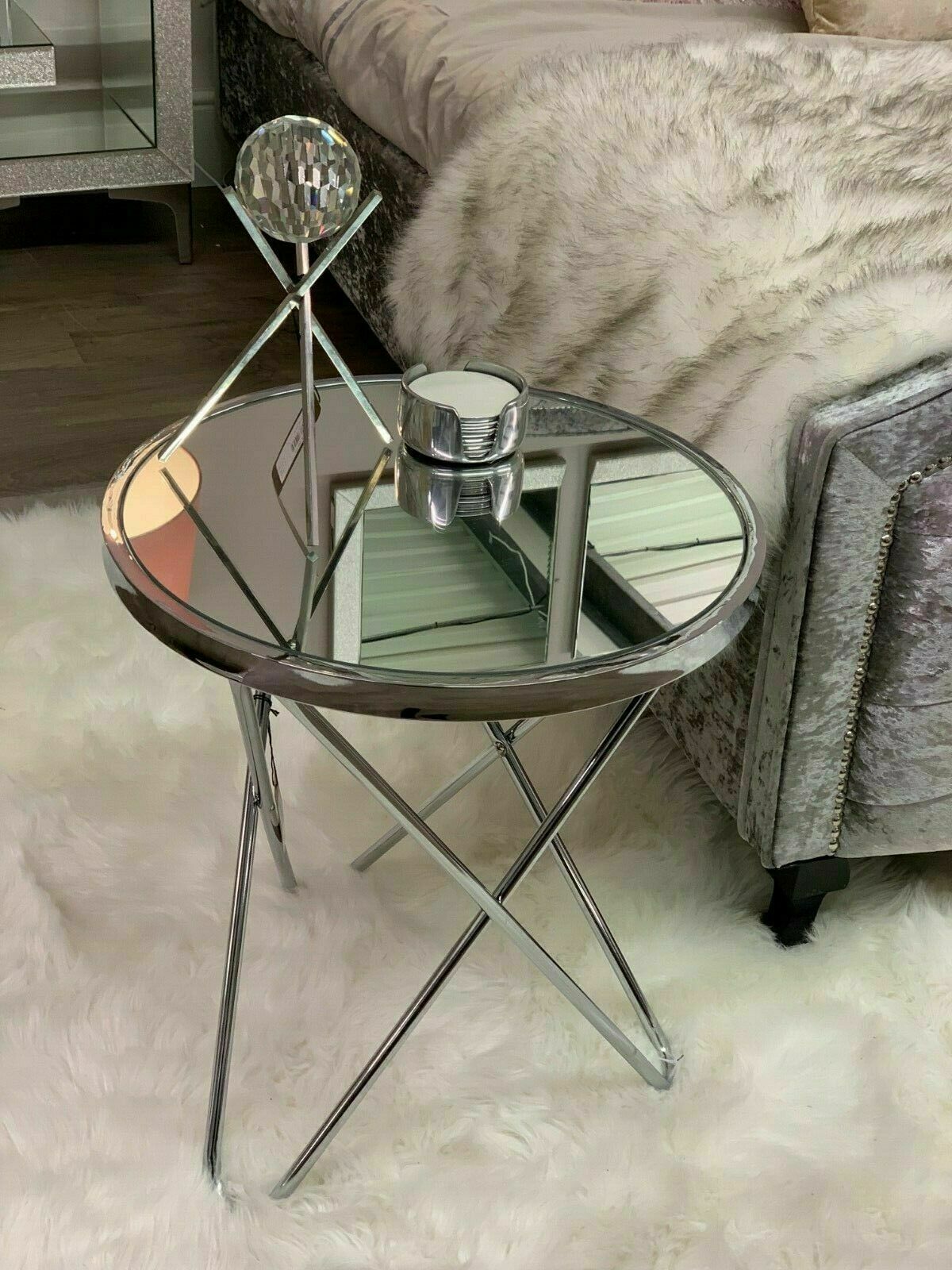 Mirrored on sale drinks table