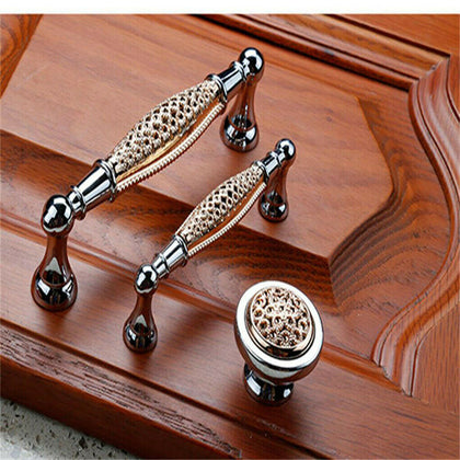 SET 1-12 ANTIQUE DRAWER WARDROBE KITCHEN CUPBOARD CABINET DOOR HANDLES & SCREWS