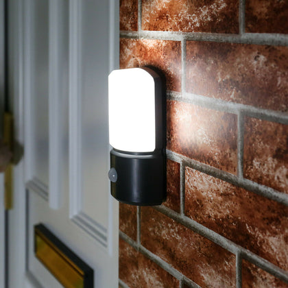 Battery LED PIR Motion Sensor Security Wall Light | Outdoor Garden Adjustable