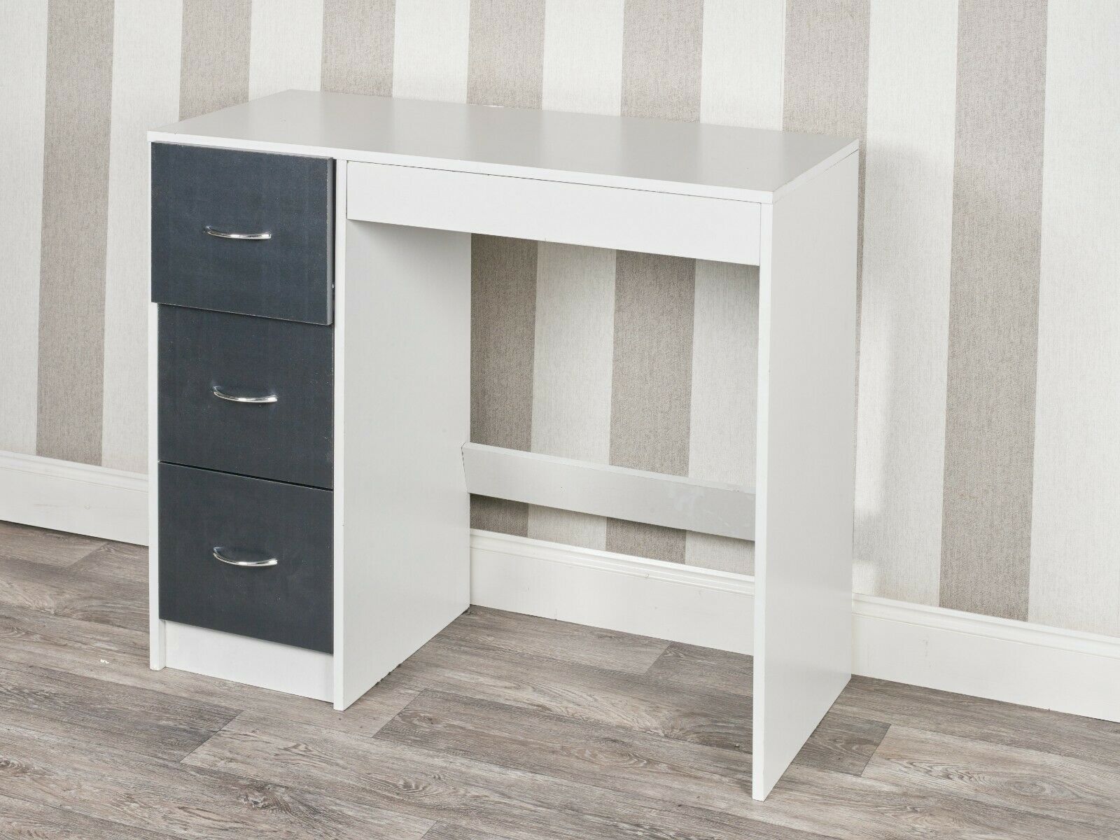 3 Drawer Wooden Bedroom Dressing Computer Work Table Desk Jewellery Office Unit